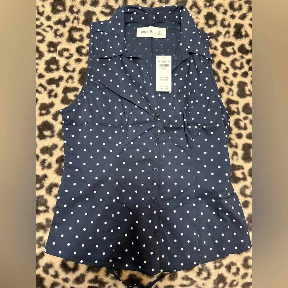 Sleeveless Polka Dot Button-Front Top - Navy